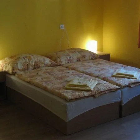 Altis Hostel 2* Prague